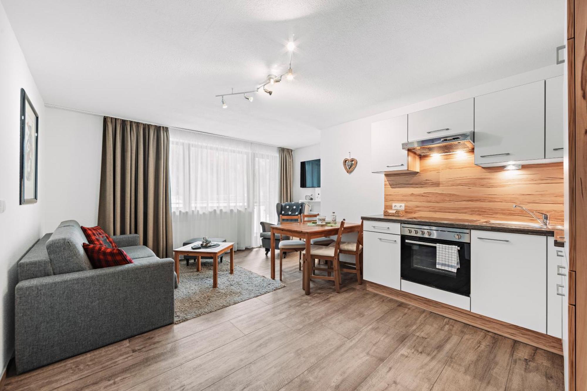 Herzblut Wohlfuehl Appartements Oetz Ngoại thất bức ảnh